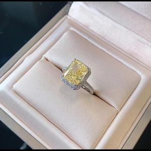 925 Sterling Silver Ring Yellow Stone  BRAND NEW